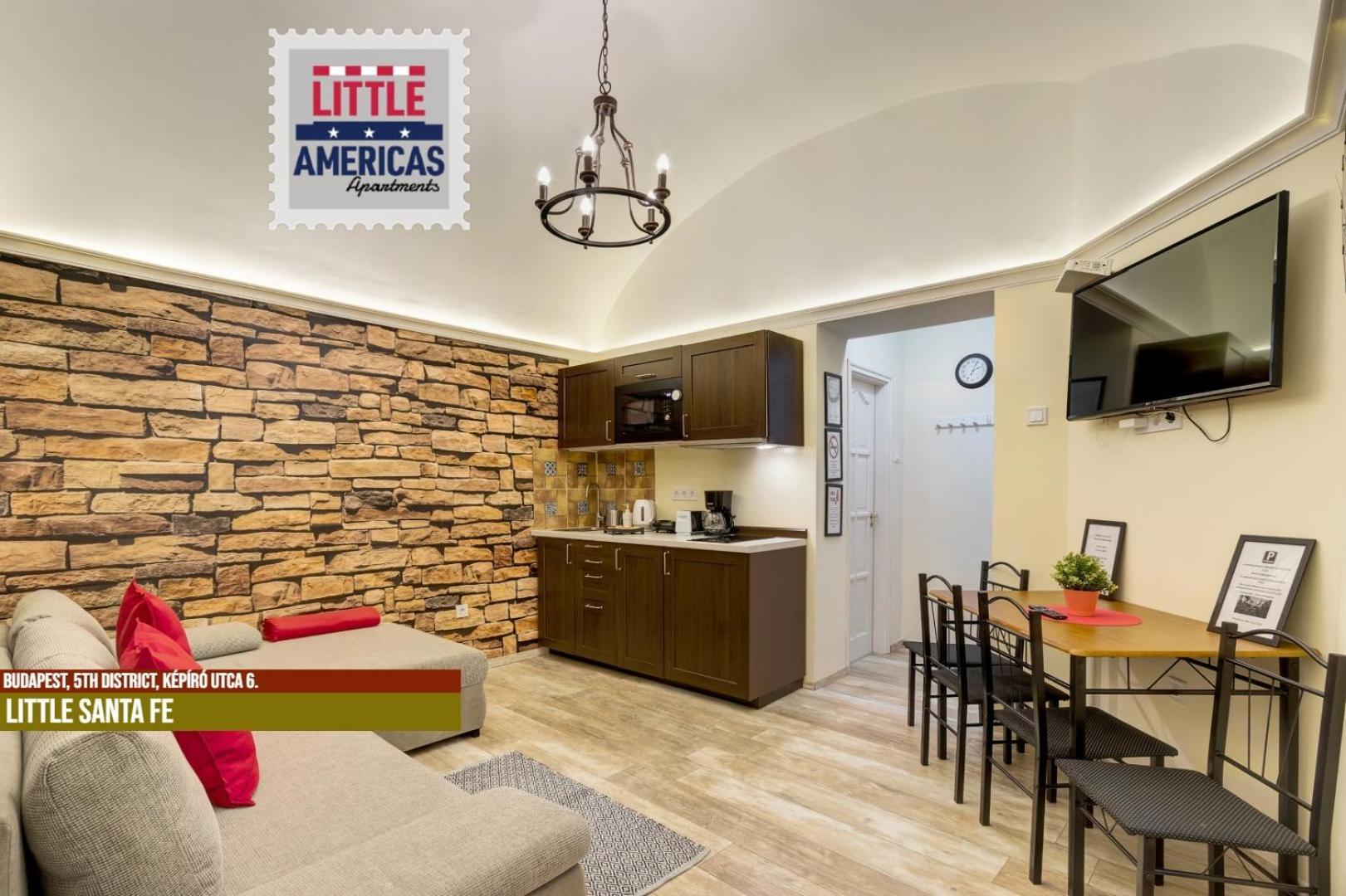 Little Americas Main Street Apartments Budapest Bagian luar foto