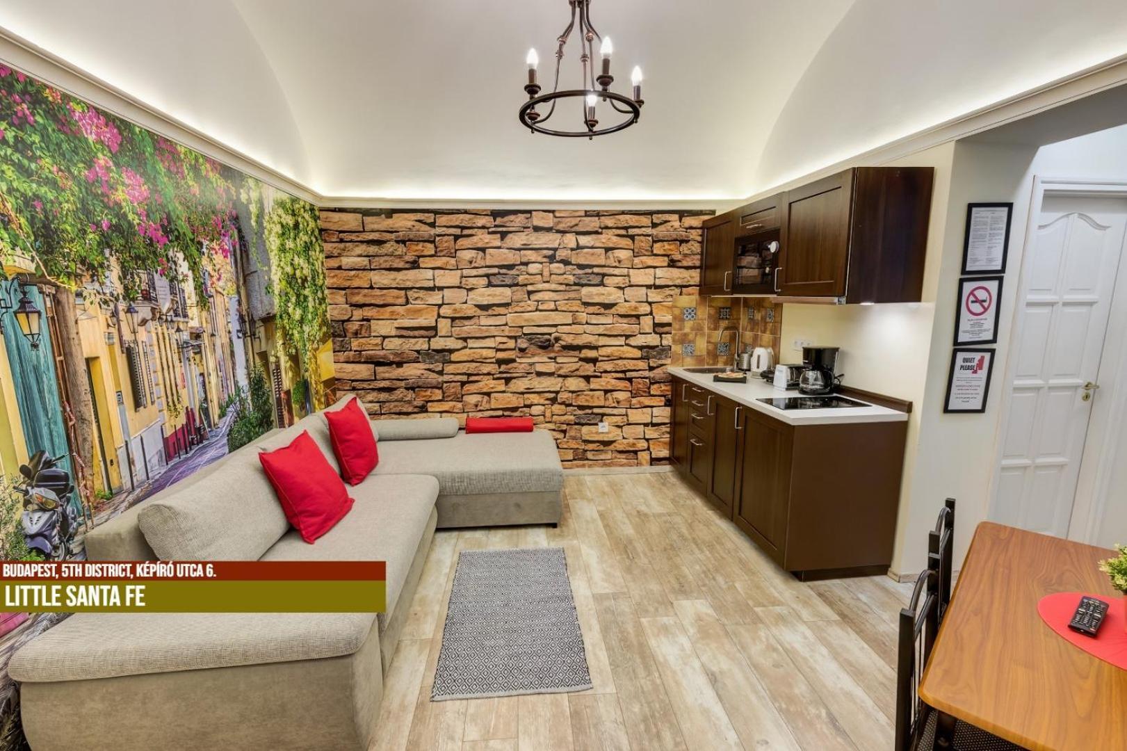 Little Americas Main Street Apartments Budapest Bagian luar foto