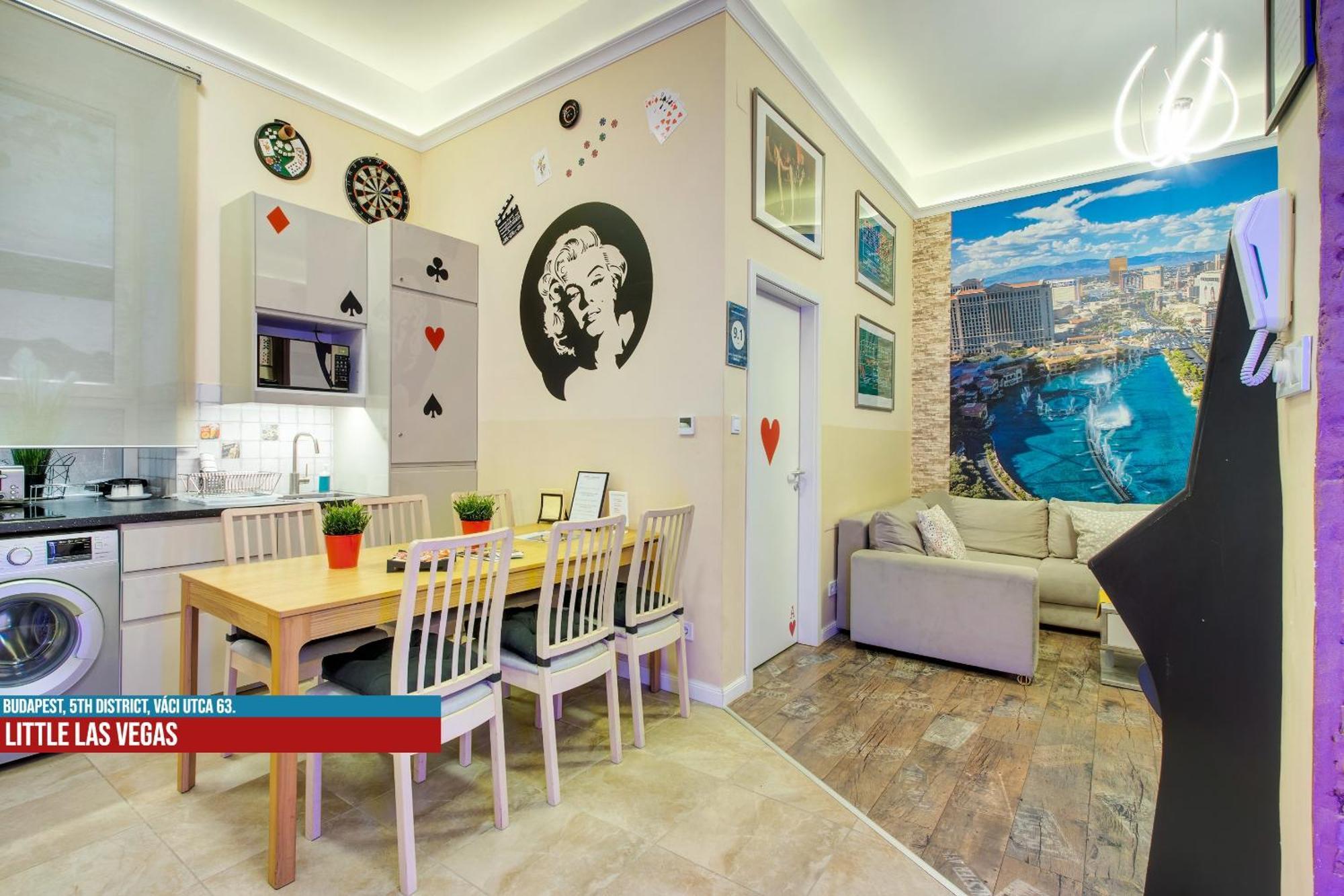 Little Americas Main Street Apartments Budapest Bagian luar foto
