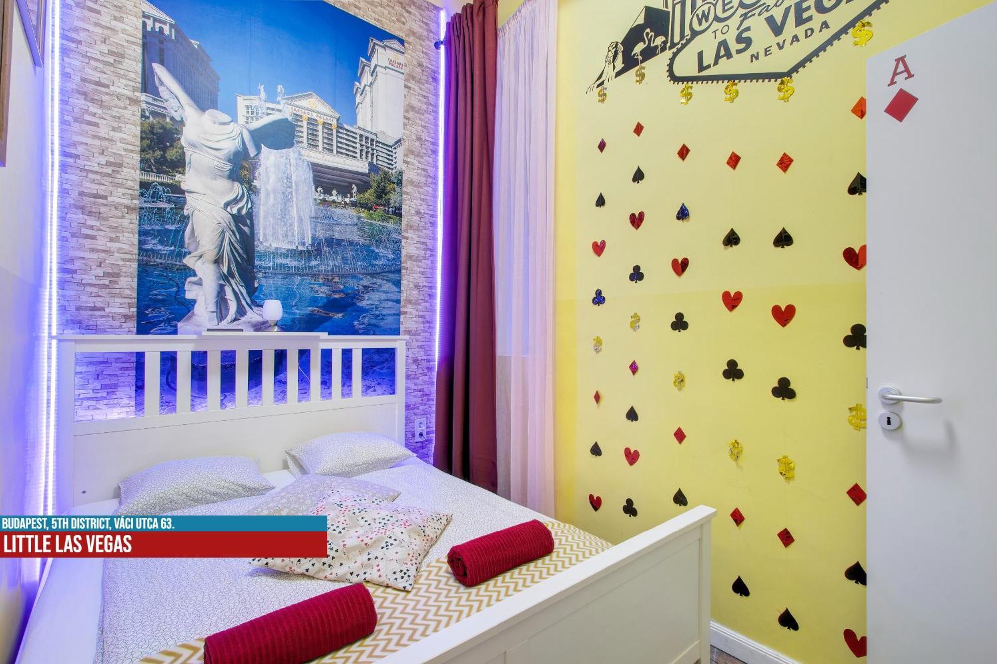 Little Americas Main Street Apartments Budapest Bagian luar foto