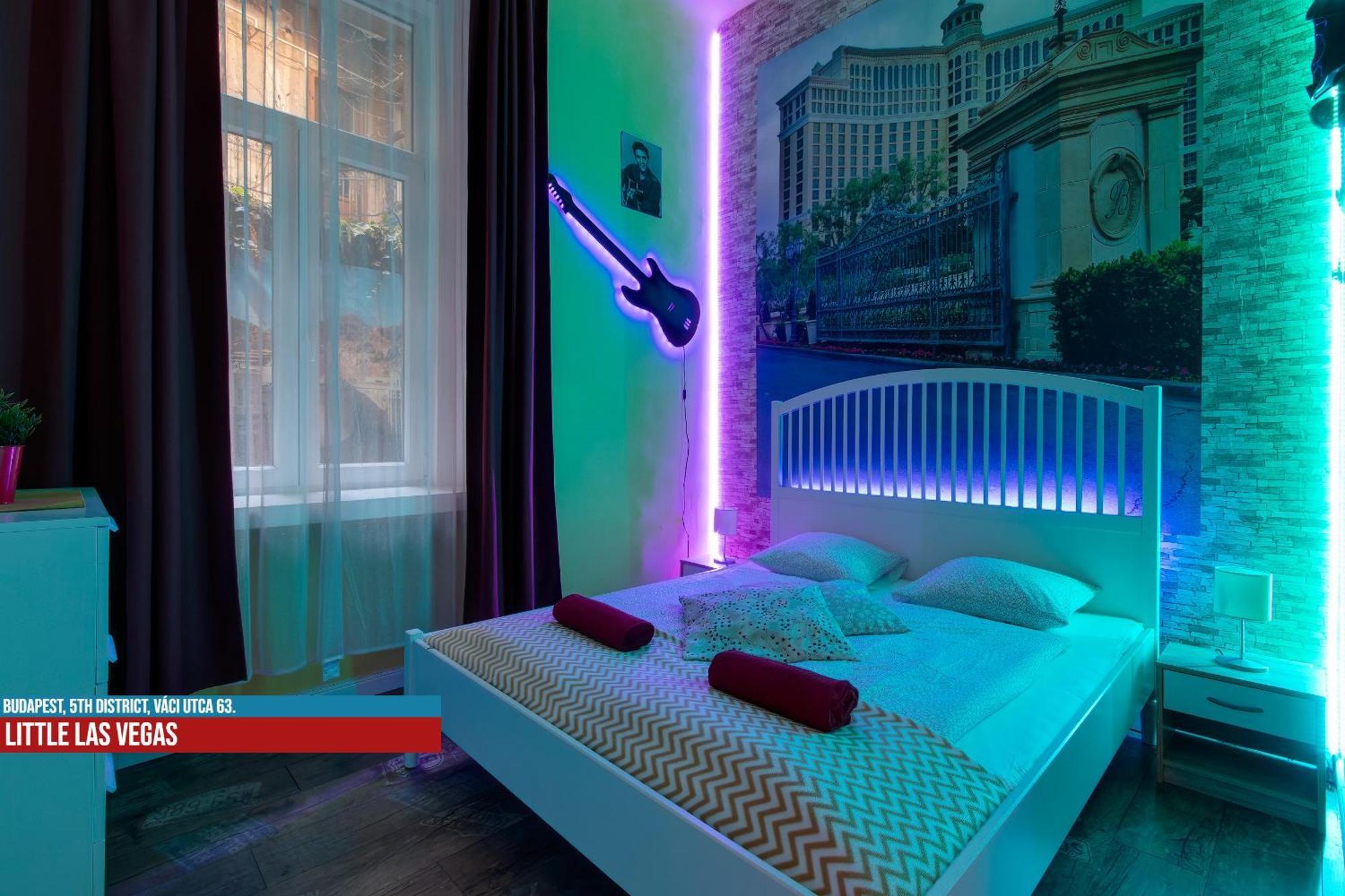 Little Americas Main Street Apartments Budapest Bagian luar foto