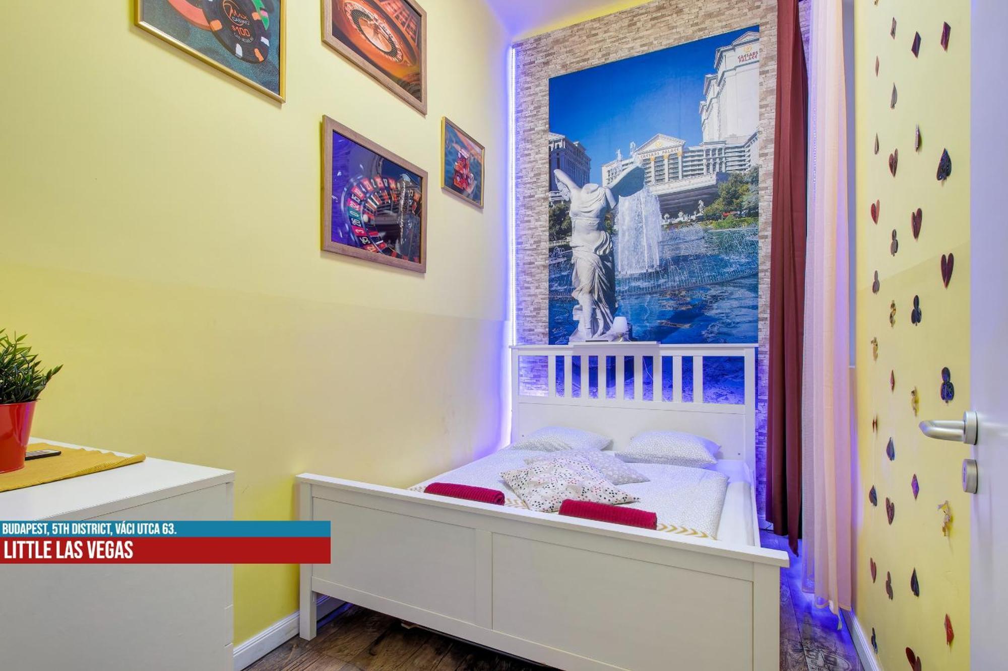 Little Americas Main Street Apartments Budapest Bagian luar foto